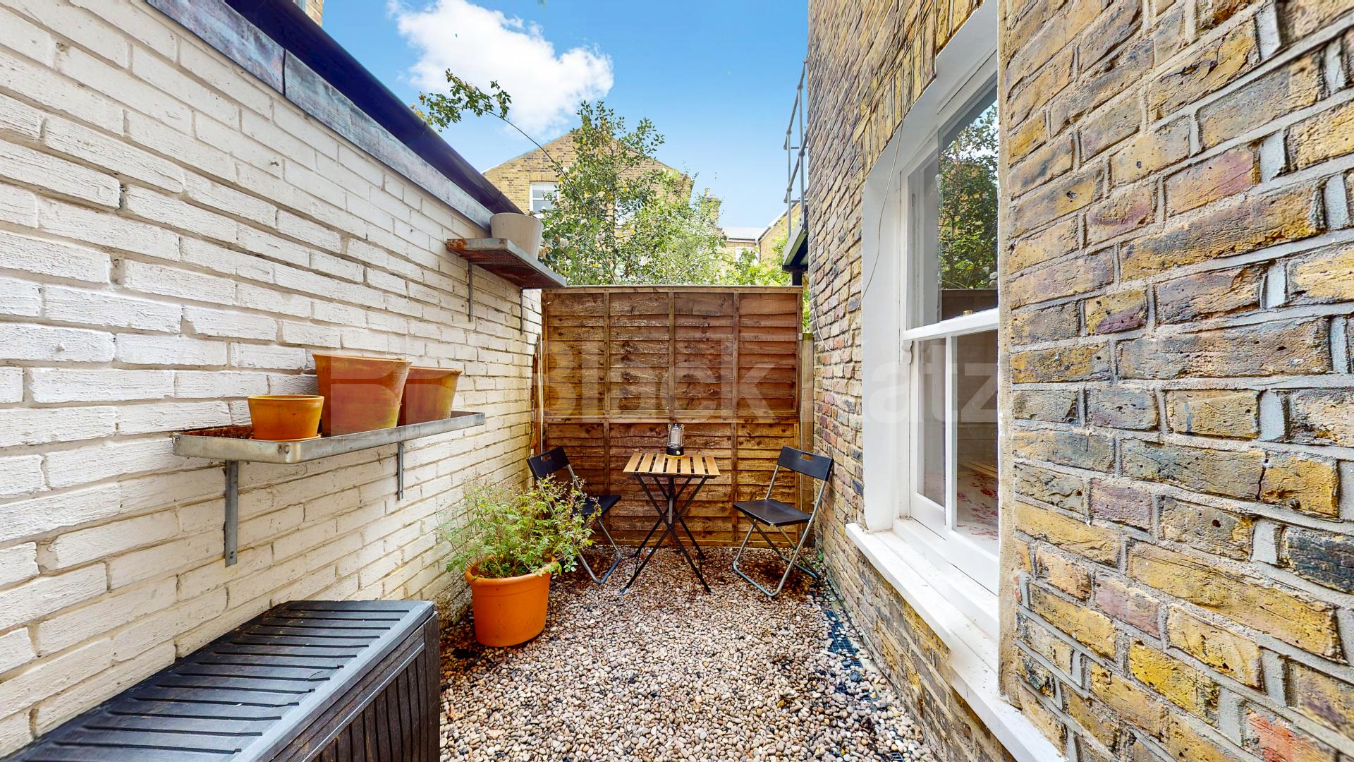 Stunning Apartment With Private Patio Tabor Road, Hammersmith